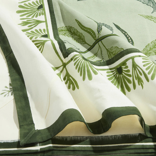 Tuileries Tablecloth, Evergreen (round) | Maison Venu