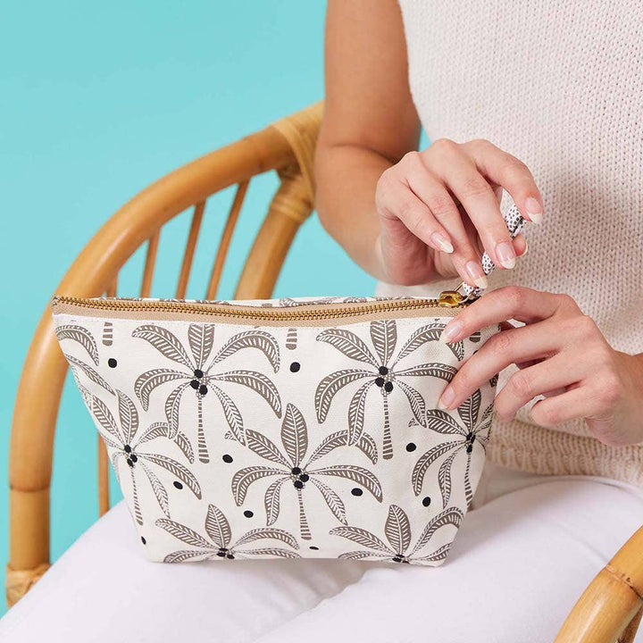 Palm Pouch, Medium