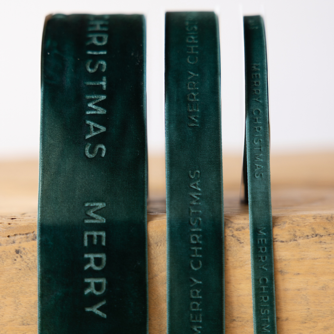 Velvet Merry Christmas Ribbon in Green, 1" W