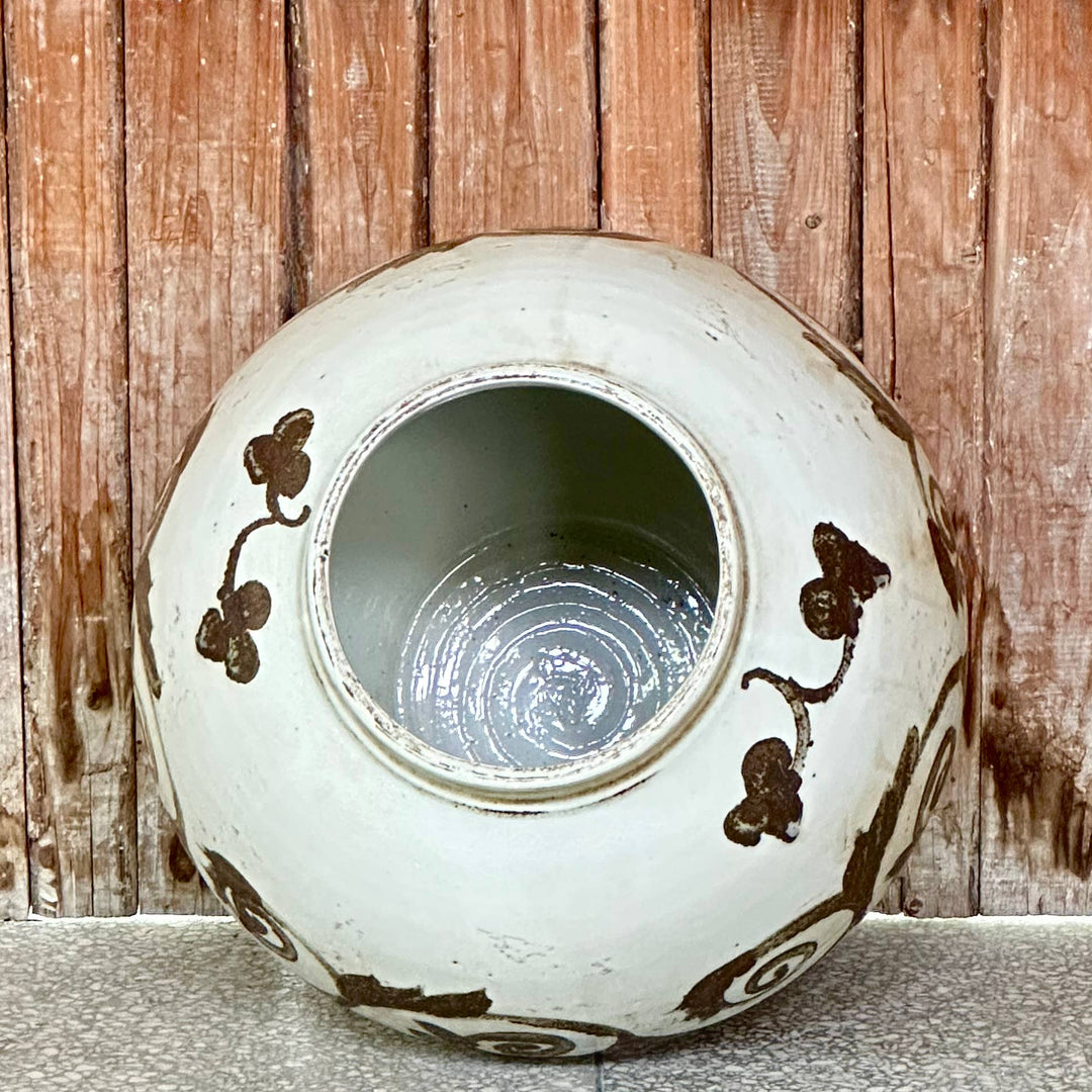 Porcelain Jar, Floral Scroll
