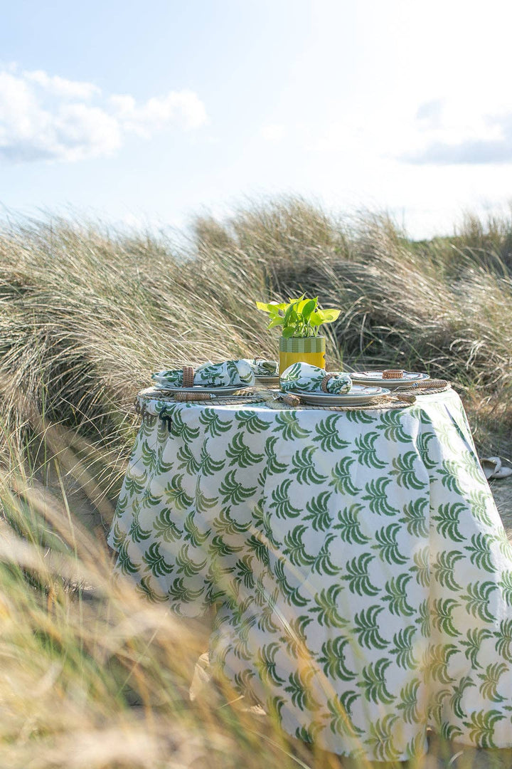 Palm Round Tablecloth in Green, 72"