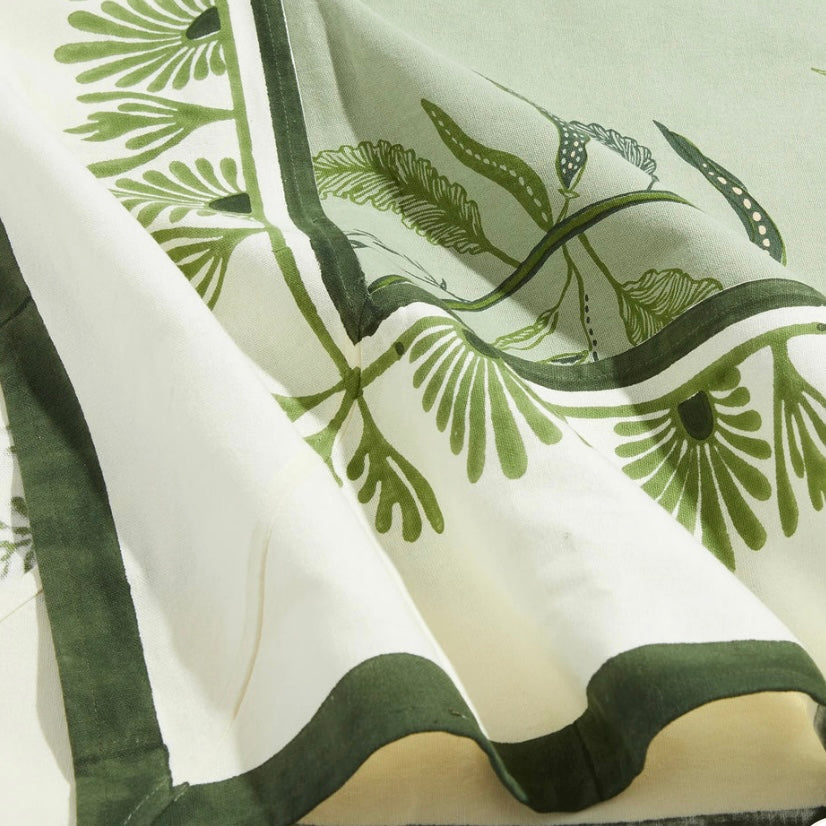 Tuileries Evergreen Tablecloth, (72x127) | Maison Venu