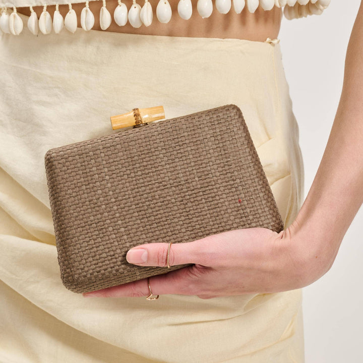 Melina Clutch in Mocha