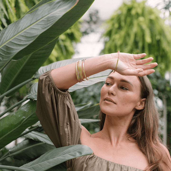 Thin Bangle Set, Shiny Gold and Horn