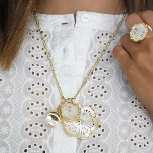 Marguerite Pendant with Quatrefoil Chain | Asha