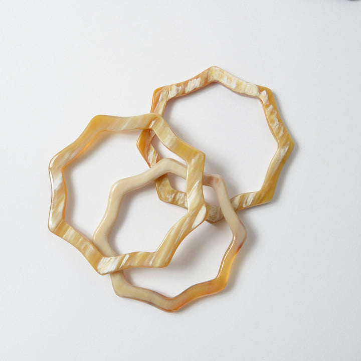 Horn Scalloped Bangle