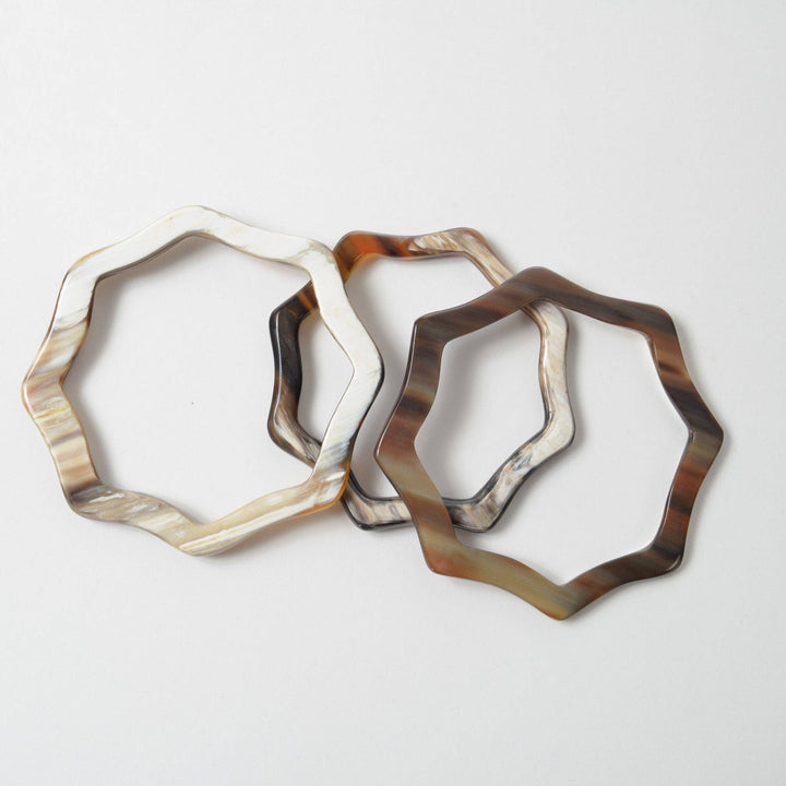 Horn Scalloped Bangle