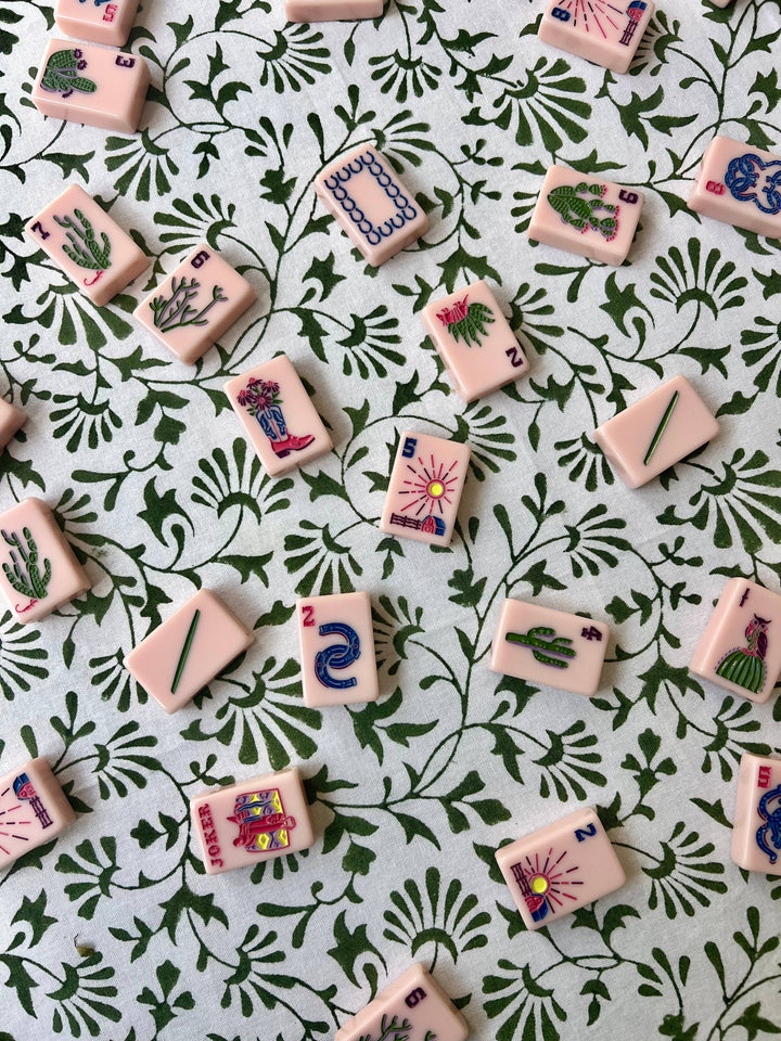 Trailing Florets Tablecloth in Green, 60x60