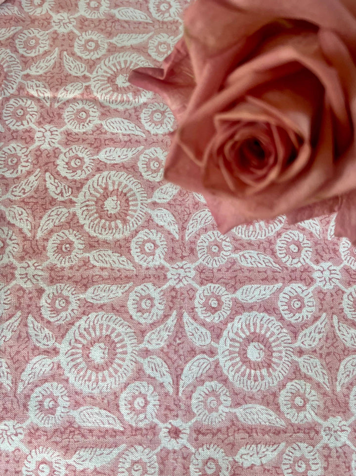 Feathered Tile Tablecloth in Dusty Rose, 70x120